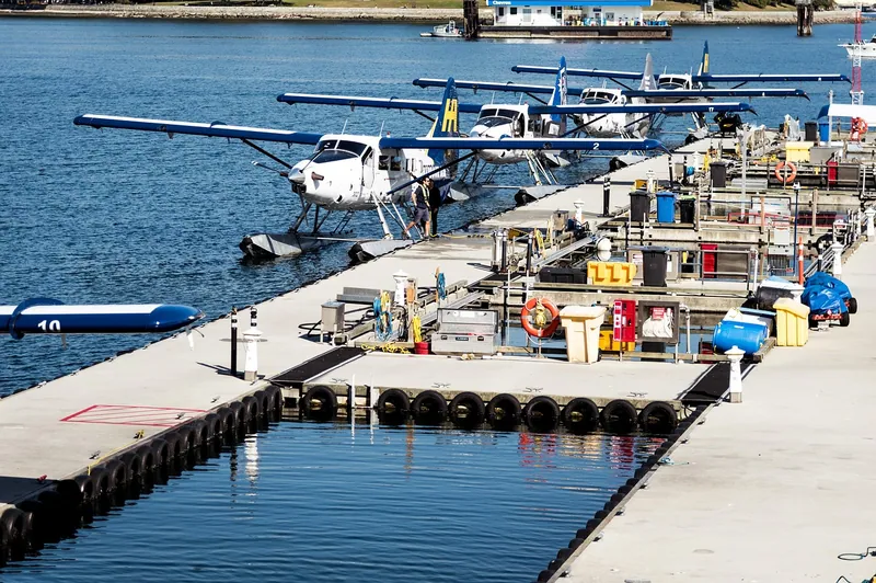 Float planes at the dock