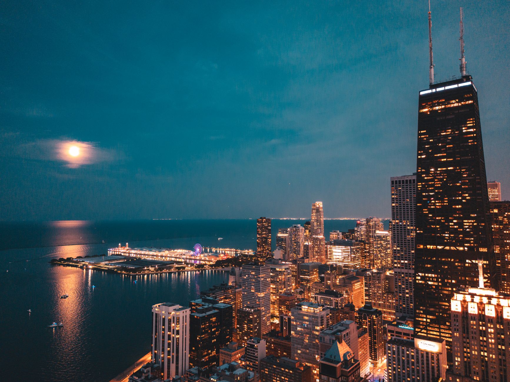Chicago skyline along Lake Michigan